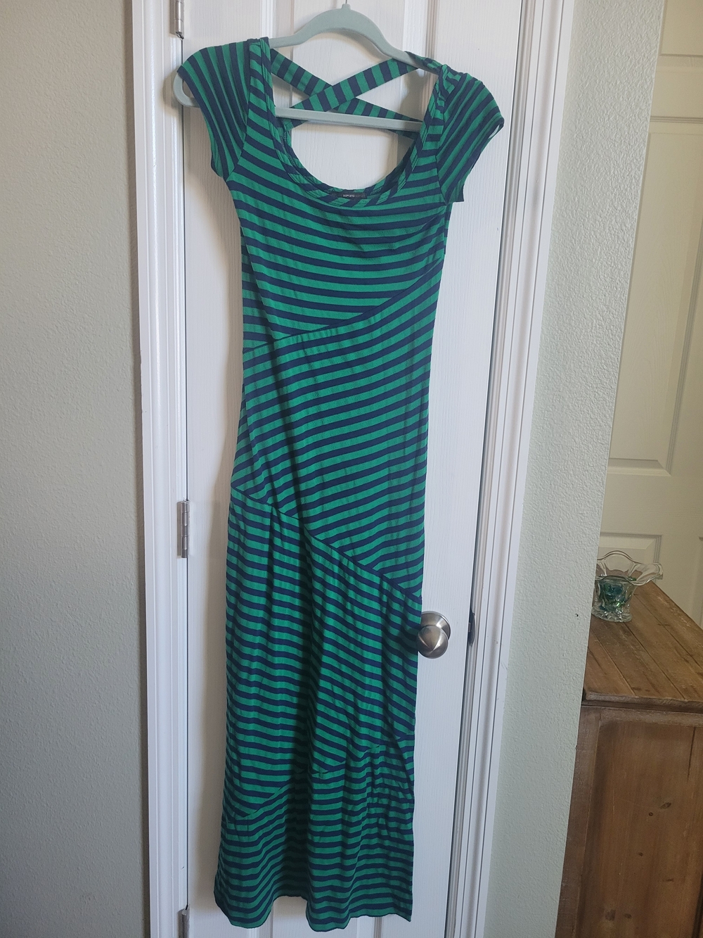 Soprano green striped bodycon maxi dress with cut out back. Size: small #bodycon